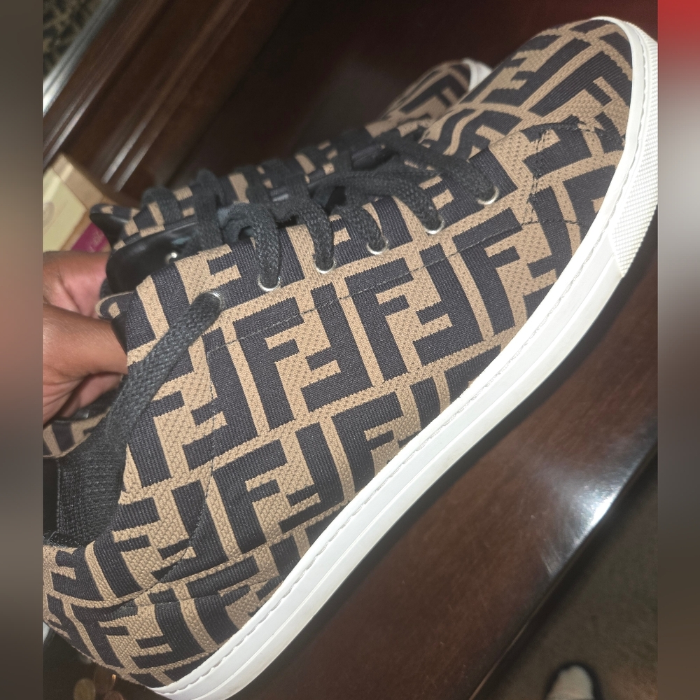Fendi Men's Black and Tan Logo Sneakers